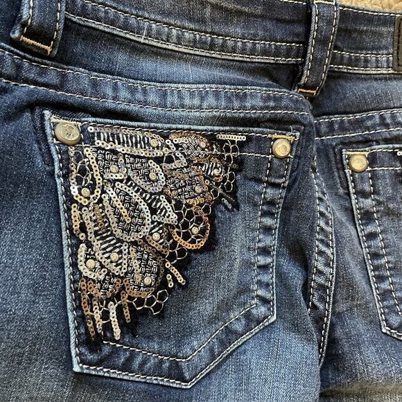 Miss Me Signature Skinny Jeans - Picture 11 of 16